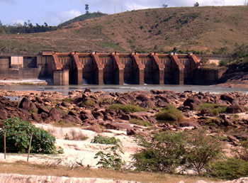 Figuras 16 – Vista geral da barragem da Usina Hidreltrica Mascarenhas, no rio Doce.