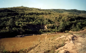 Figura 7 – Lago conseqüente do barramento no antigo leito do ribeirão do Carmo.