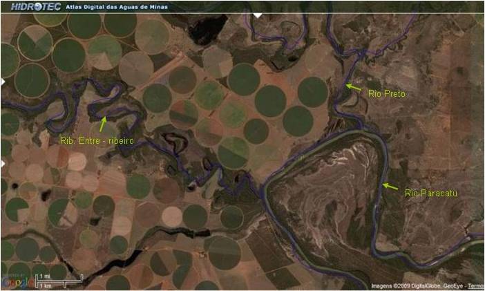 Figura 2 – Imagem de satlite - pivs centrais - confluncia do rio preto e ribeiro Entre-ribeiro com o rio Paracatu 